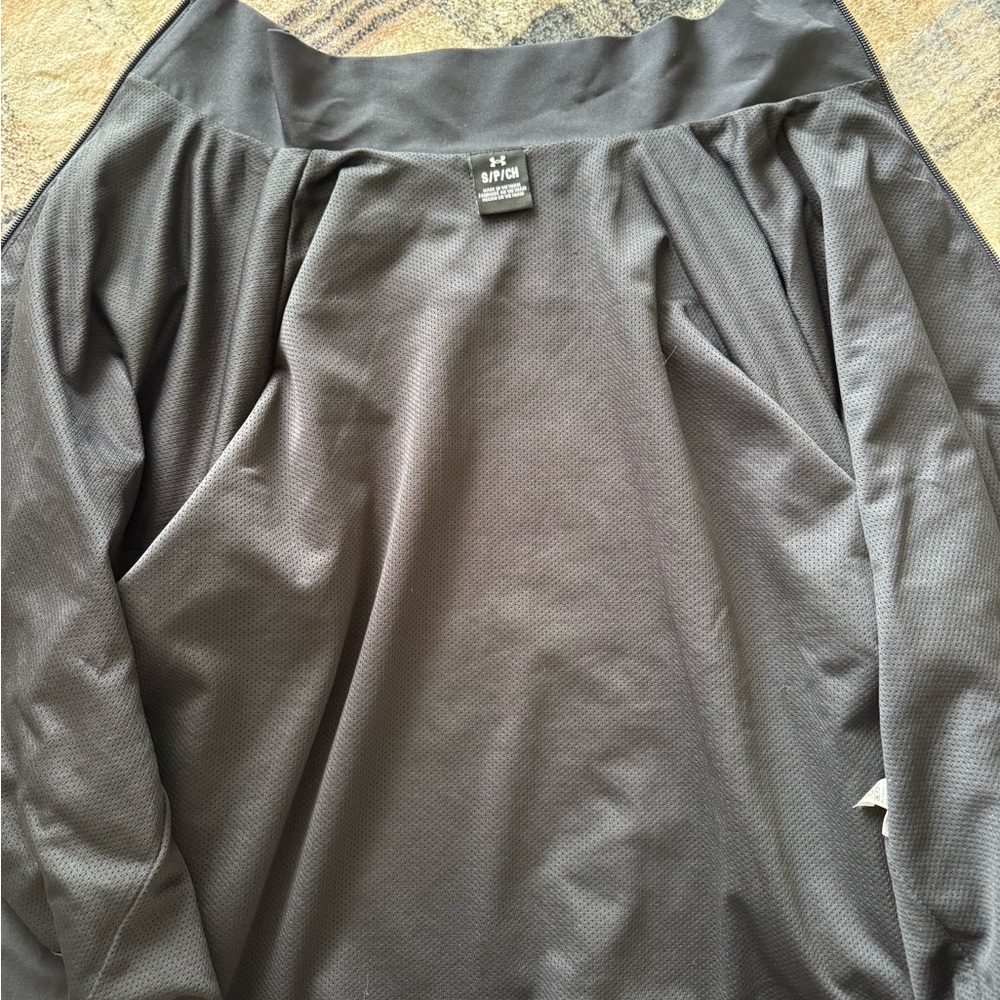 Underarmour unstoppable jacket (cropped women’s) - Picture 5 of 5